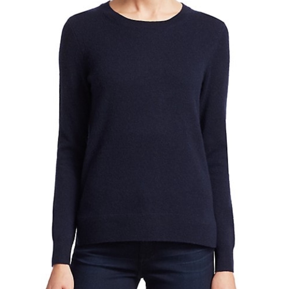 NWOT Navy blue Saks Fifth Avenue Cashmere Roundneck Sweater women’s medium